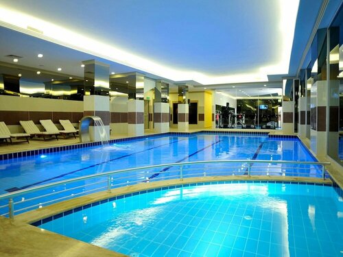 Внешний вид отеля Mercure Istanbul Bakirkoy в Бакыркёйе, фото 4