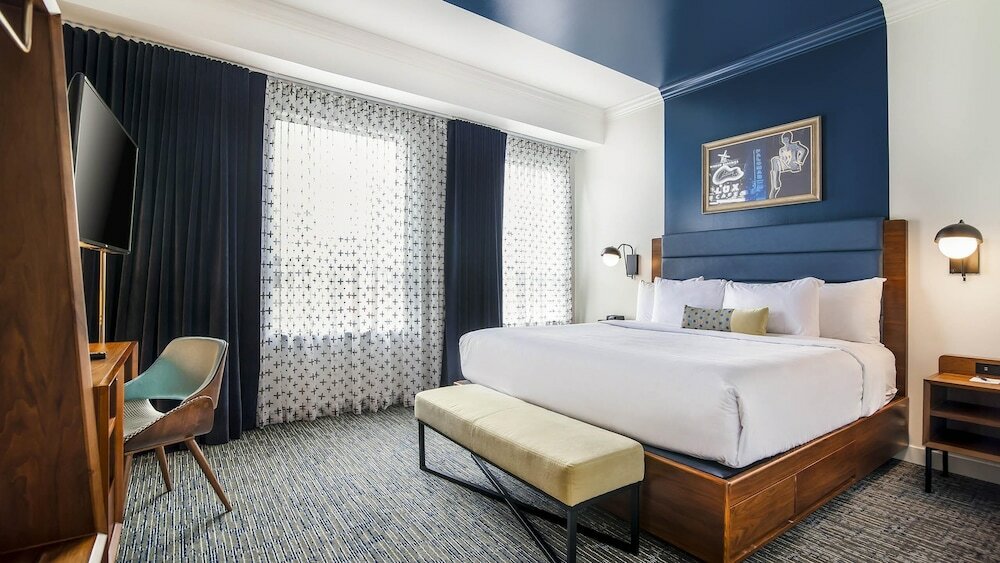 Фото Hotel Belmont Vancouver MGallery