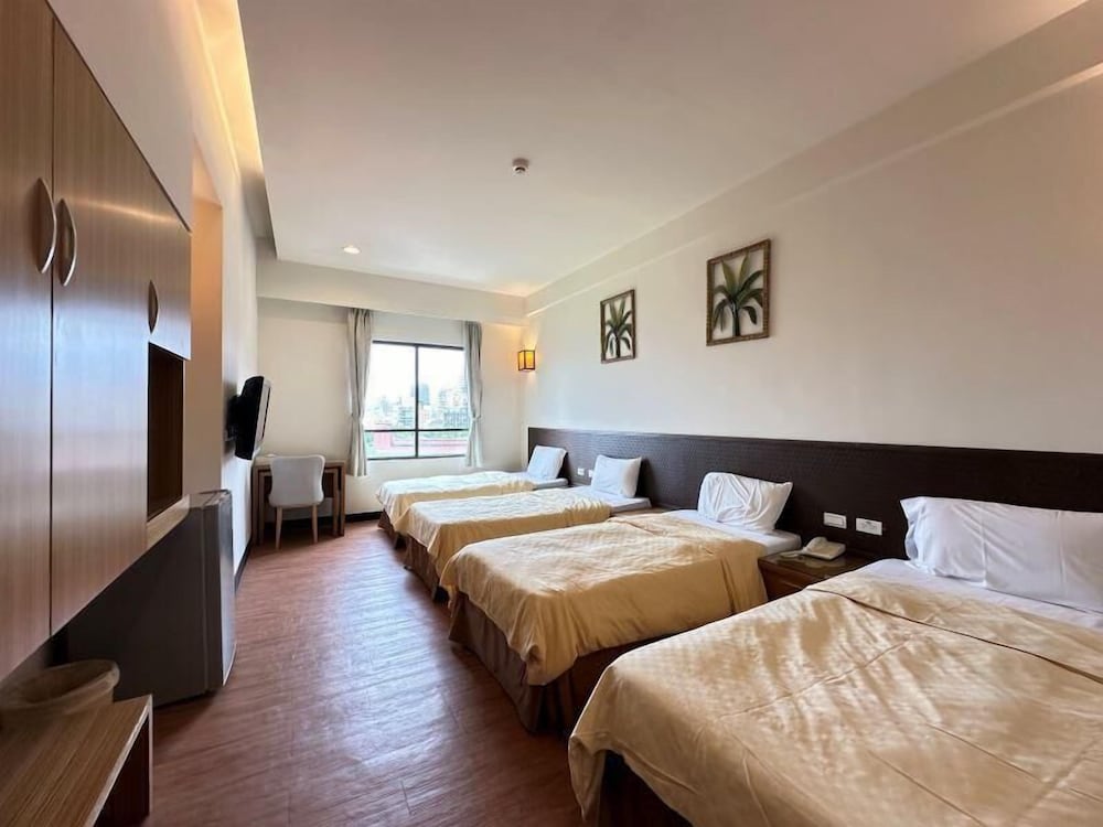 Фото Chientan Youth Hotel