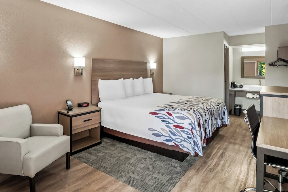 Фото Red Roof Inn Ann Arbor - University of Michigan South