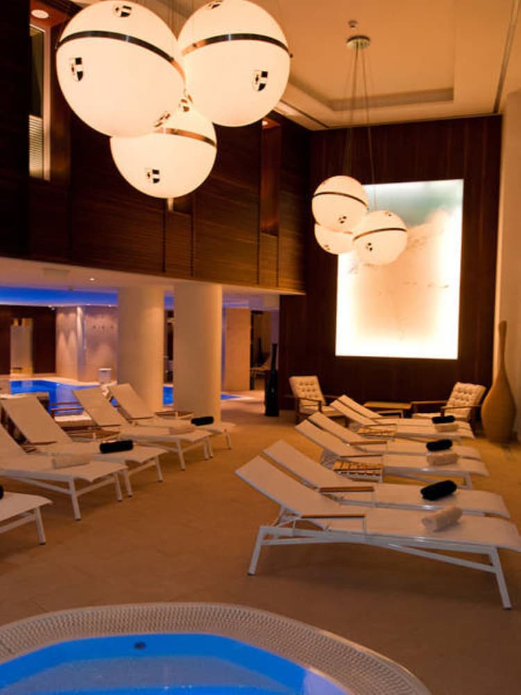 Фото Hotel Salzburger Hof