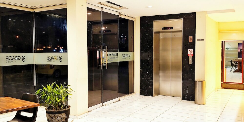 Фото Grace Setia Hotel