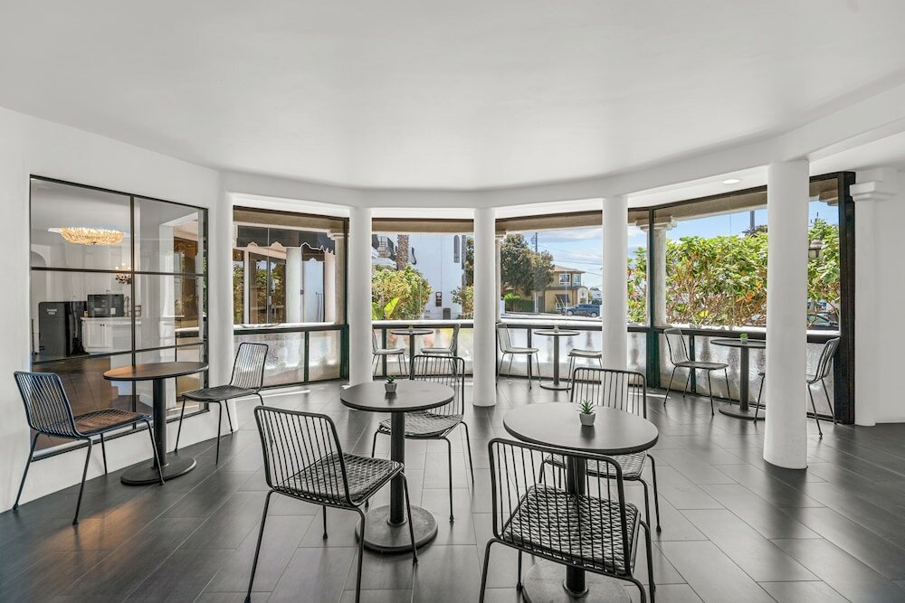 Фото Masterpiece Hotel