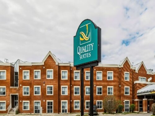 Внешний вид отеля Quality Suites Quebec в Квебеке, фото 4