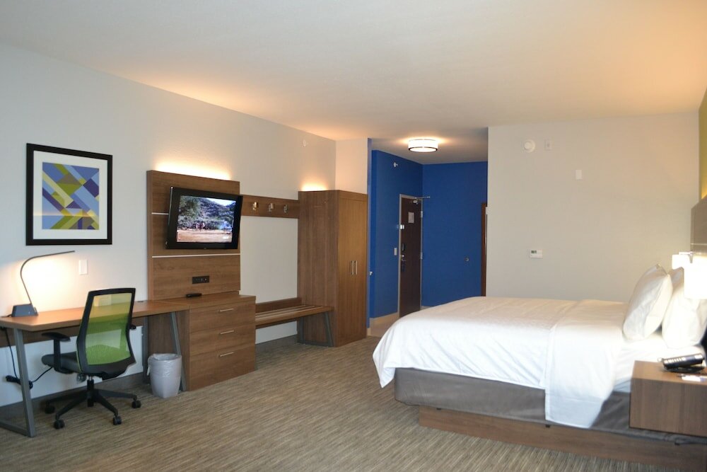 Фото Holiday Inn Express Tallahassee University Central, an Ihg Hotel