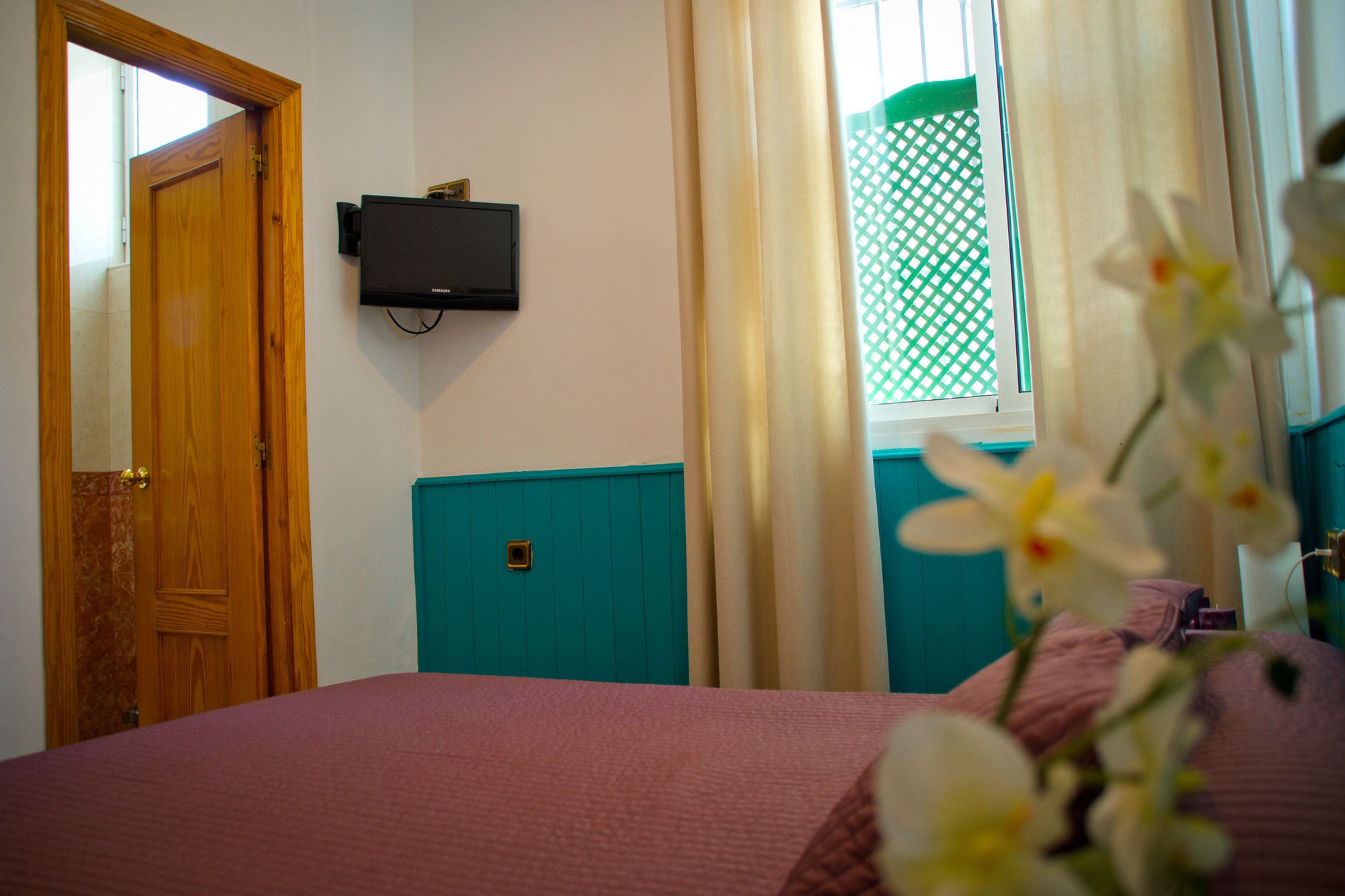 Фото Hostal La Muralla