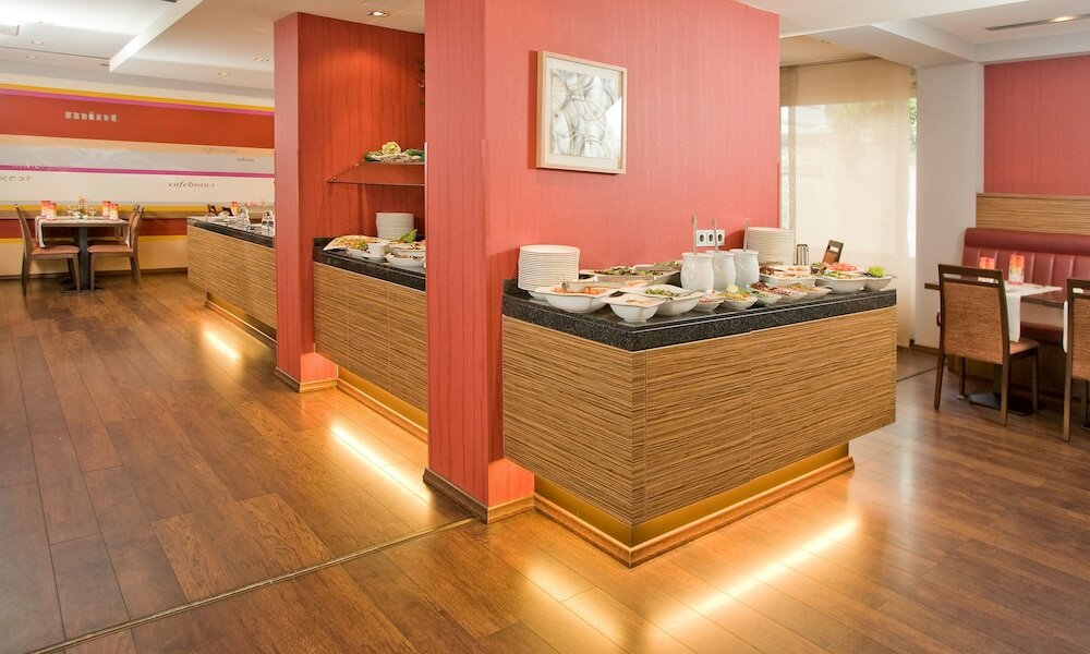 Фото Mercure Hotel Koeln Belfortstrasse