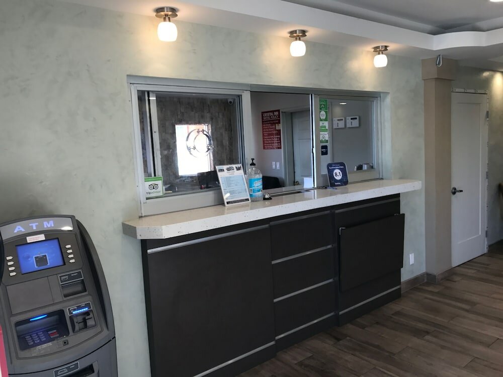 Фото Crystal Inn Suites & Spas
