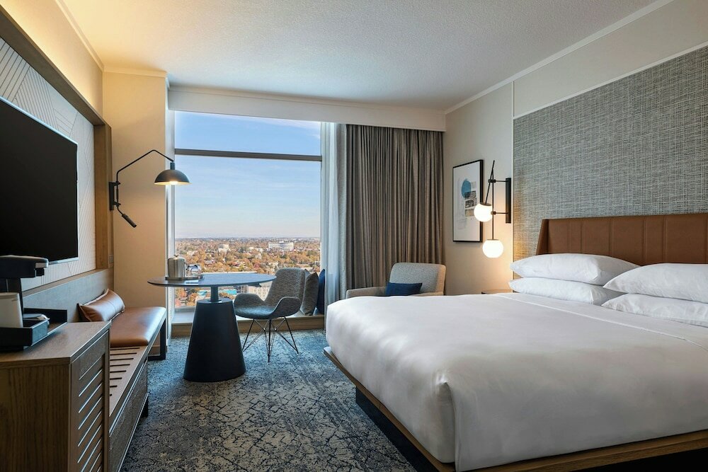 Фото Sheraton Grand Sacramento Hotel