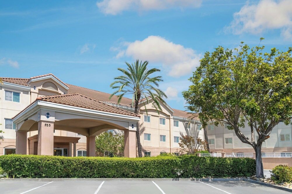 Фото Fairfield Inn & Suites by Marriott San Francisco San Carlos