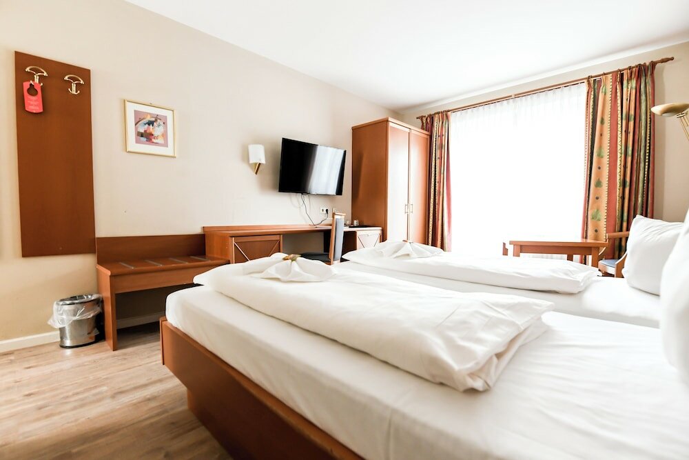 Фото Hotel Blutenburg