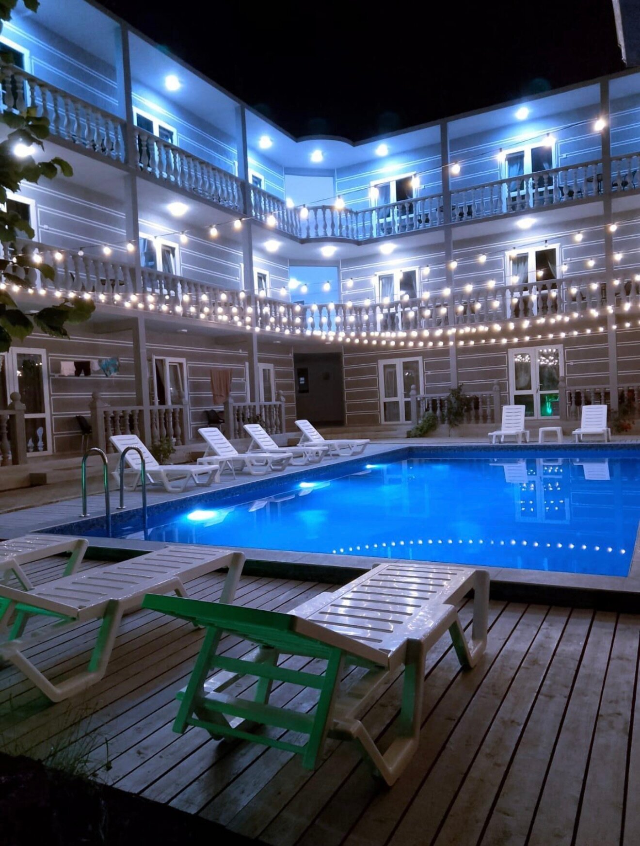 Фото отеля 1