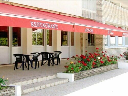Гостиница Logis Hôtel le Chagny в Шалоне-сюре-Сне