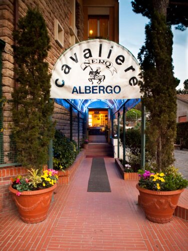 Гостиница Hotel Il Cavaliere Nero в Тиррении