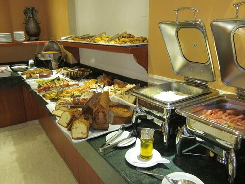 Гостиница Madisson Hotel в Джунии