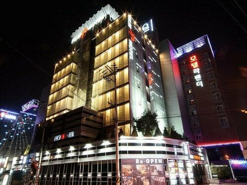 Гостиница Film 37.2 Suwon Hotel в Ыйване