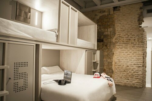 Хостел Room00 Salvador Hostel в Севилье