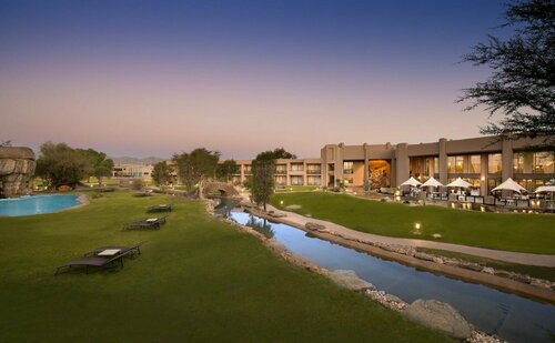 Гостиница Windhoek Country Club Resort в Виндхуке