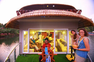 Гостиница Aqua Holidays