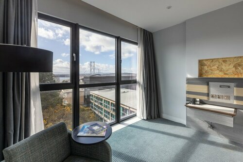Гостиница DoubleTree by Hilton Edinburgh - Queensferry Crossing в Эдинбурге