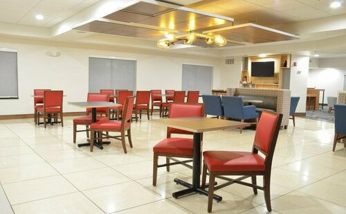Гостиница Holiday Inn Express Waterloo Cedar Falls, an Ihg Hotel в Ватерлоо
