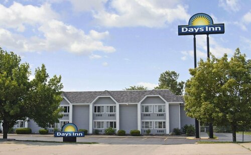 Гостиница BridgePointe Inn & Suites в Омахе