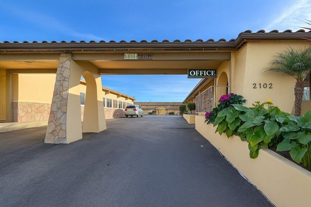 Фото El Castell Motel