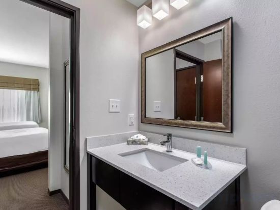 Фото Mainstay Suites