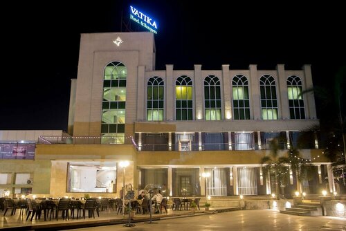 Гостиница Vatika Hotel & Banquets в Бхиванди