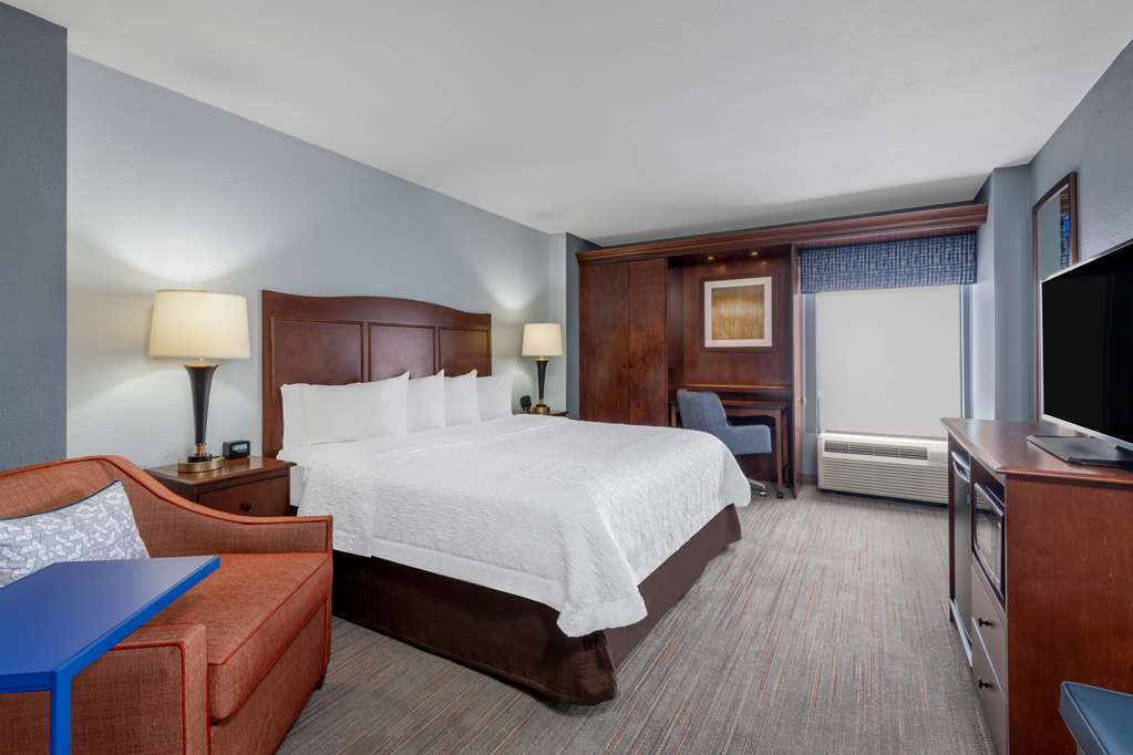Фото Hampton Inn Denver-International Airport