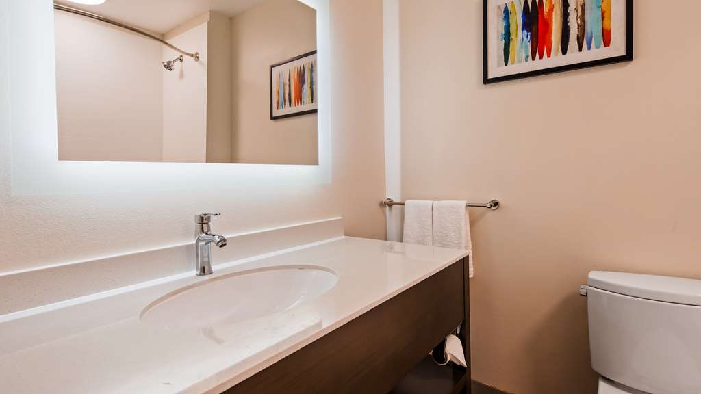 Фото Best Western Plus New Barstow Inn & Suites