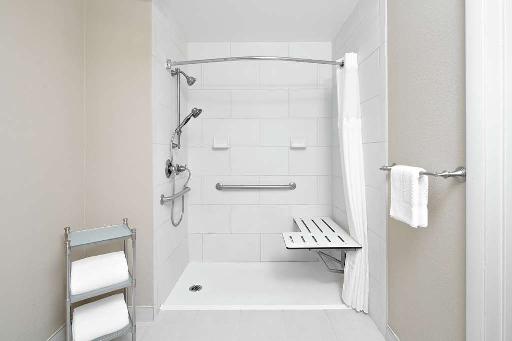 Фото DoubleTree Suites by Hilton Hotel Charlotte - SouthPark
