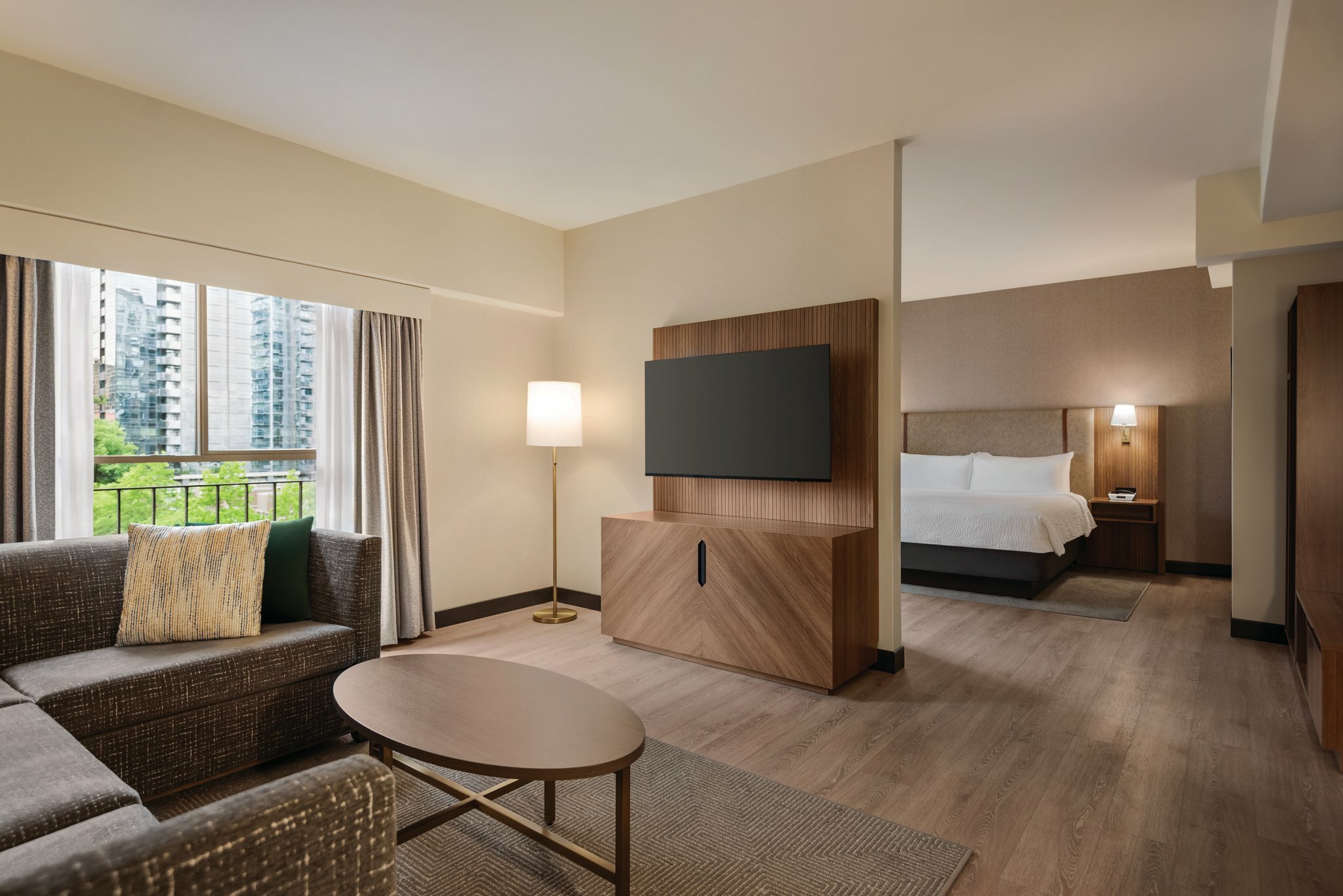 Фото Holiday Inn Hotel & Suites Vancouver Downtown, an Ihg Hotel
