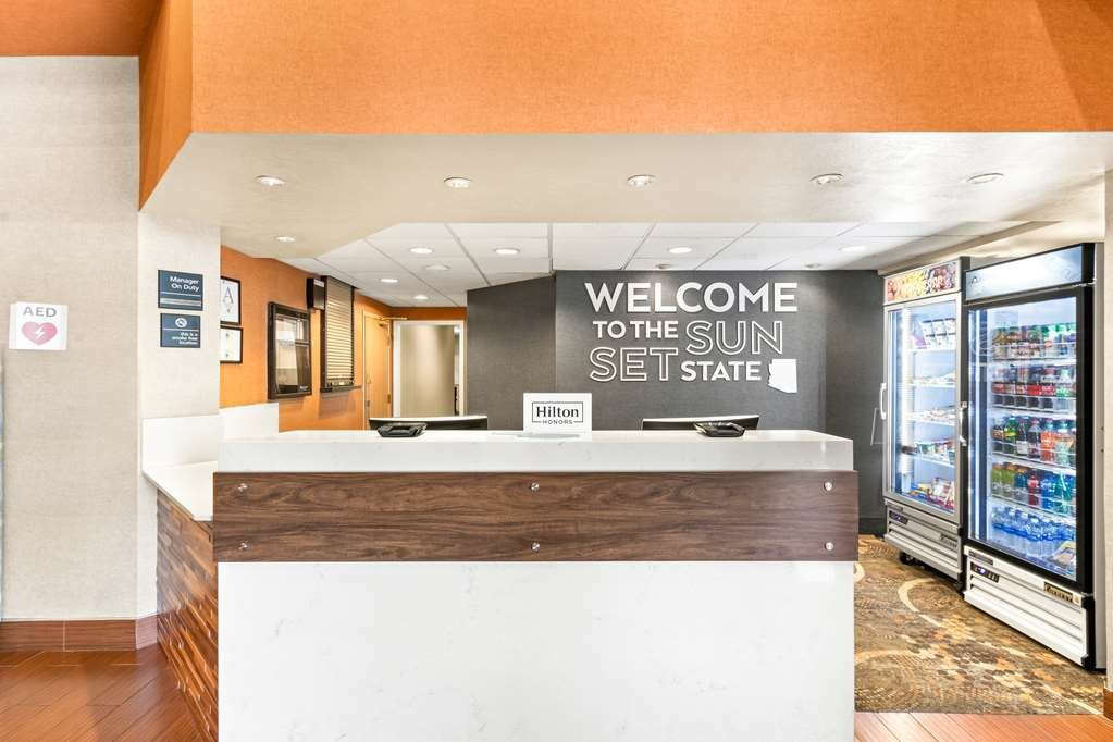 Фото Hampton Inn & Suites Phoenix-Goodyear