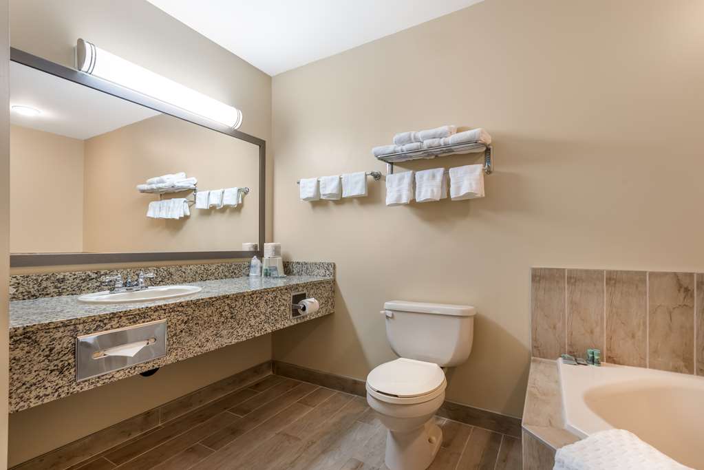Фото Best Western Strathmore Inn