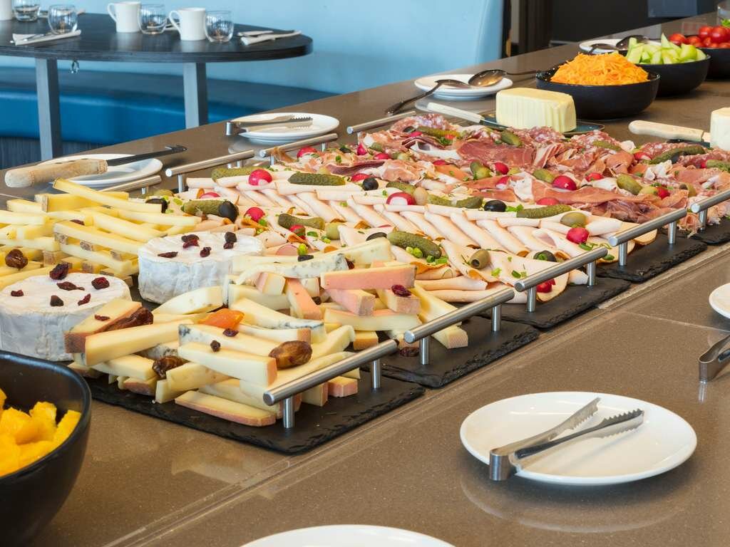 Фото Novotel Paris Saint Denis Stade Basilique