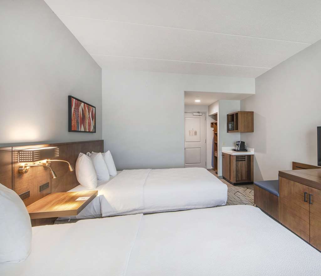 Фото Hilton Garden Inn Raleigh-Cary