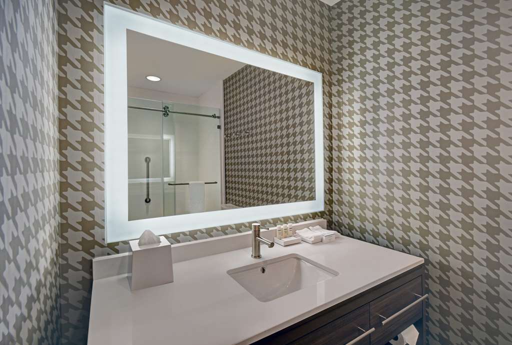 Фото Home2 Suites by Hilton Raleigh North I-540