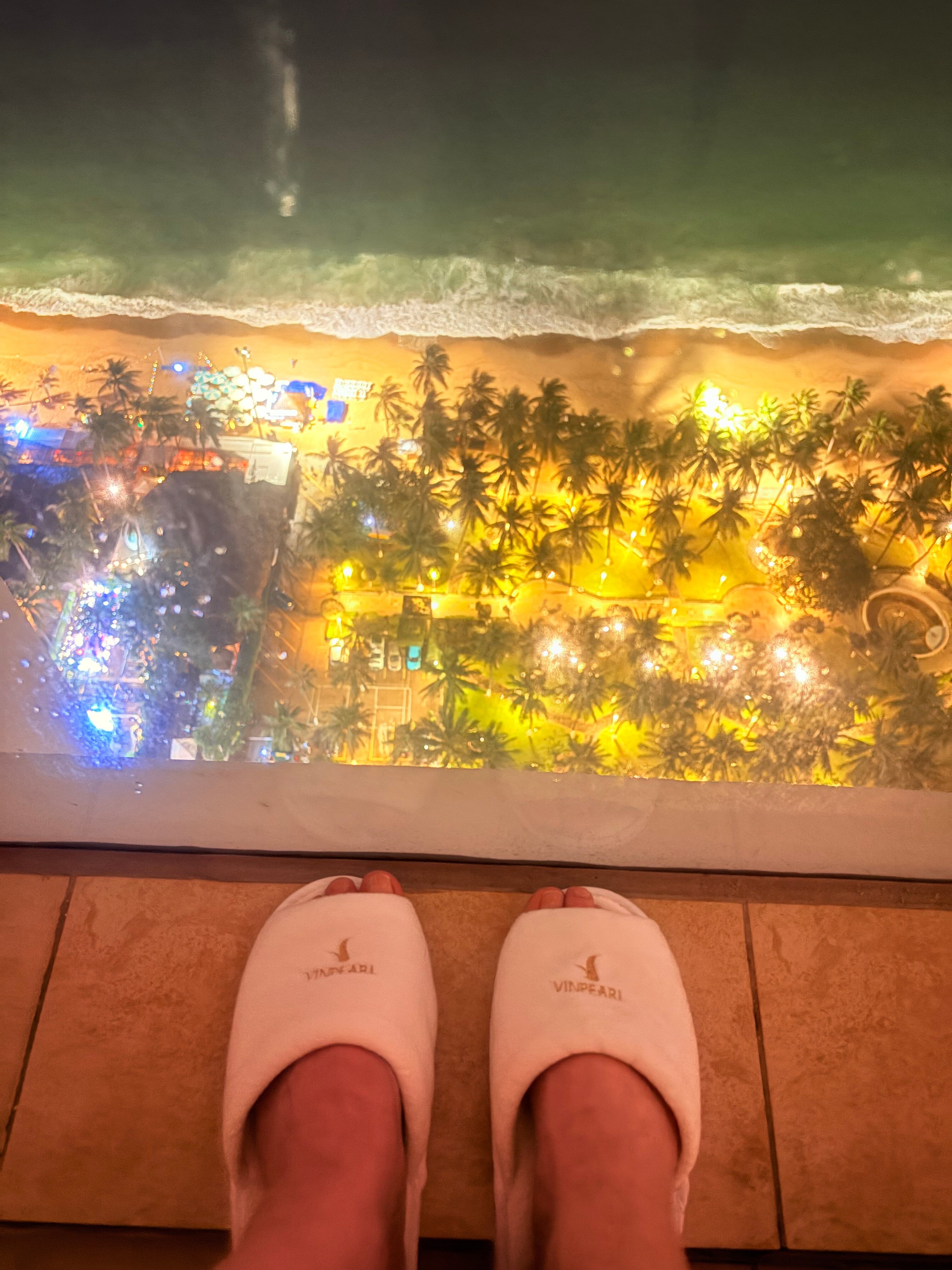 Фото Vinpearl Beachfront Nha Trang