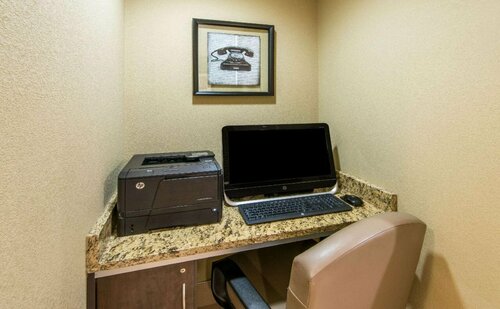 Гостиница Microtel Inn & Suites by Wyndham North Canton в Норт Кантон