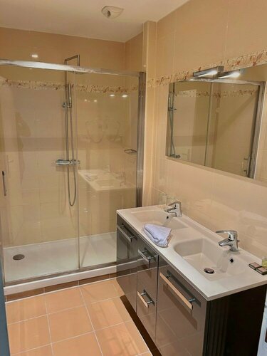 Гостиница Thoiry Etoile Lodge Sure Hotel Collection by Best Western в Мант-ла-Жоли