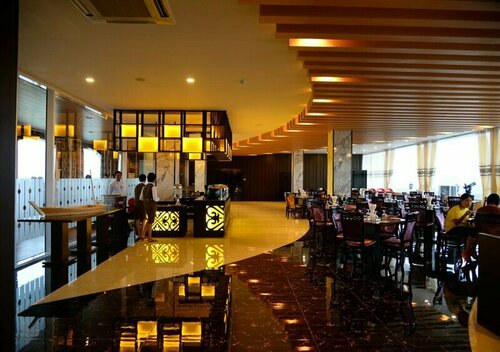 Гостиница Royal Hinthar Hotel в Моламьяйне