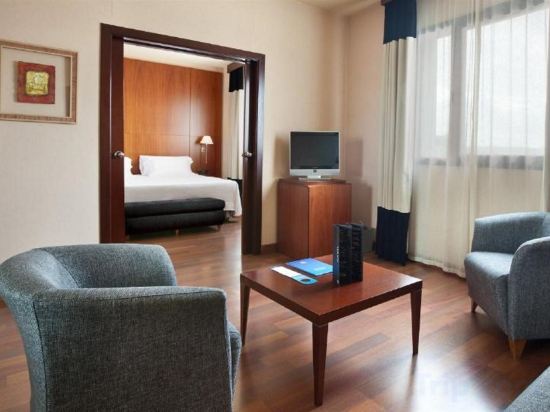 Фото Occidental Sevilla Viapol