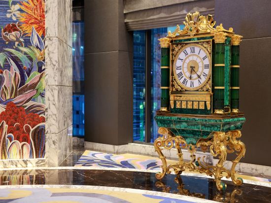 Фото The Reverie Saigon Residential Suites