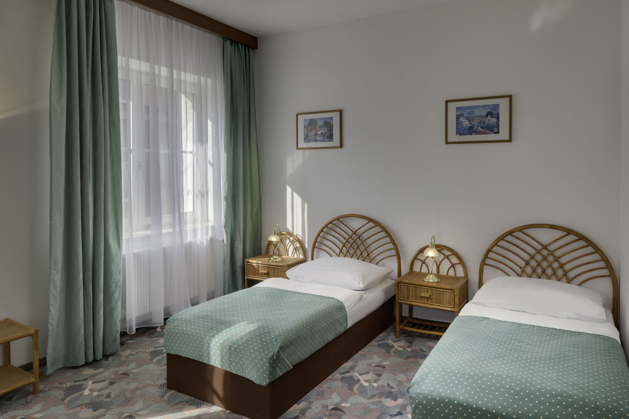 Фото Hotel Otar