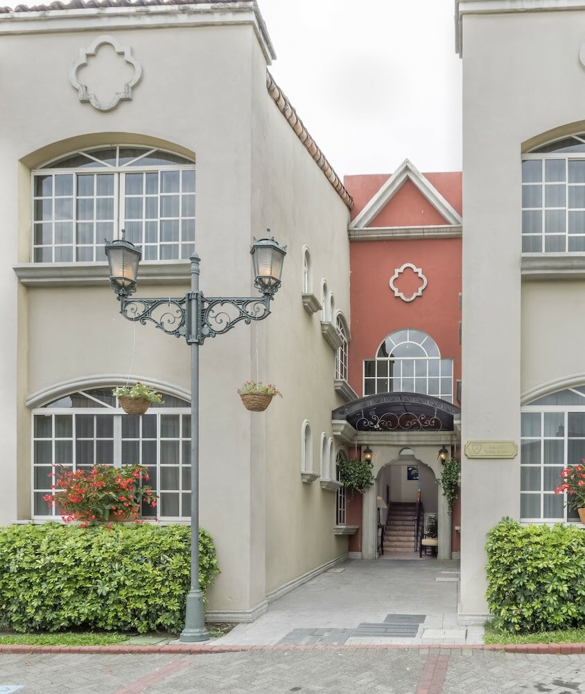 Фото Casa Conde Hotel & Suites