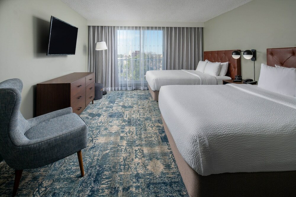 Фото Four Points by Sheraton Suites Tampa Airport Westshore