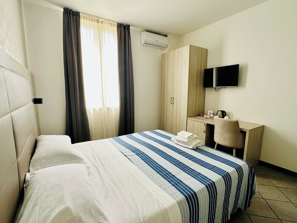 Фото Academy Hotel Fiumicino