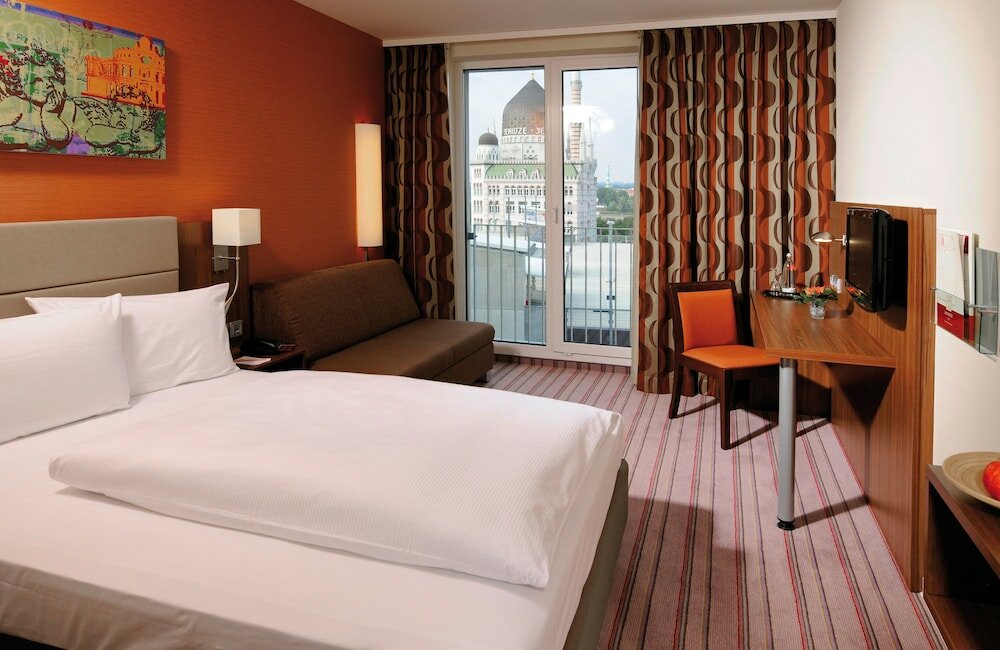 Фото Leonardo Hotel Dresden Altstadt