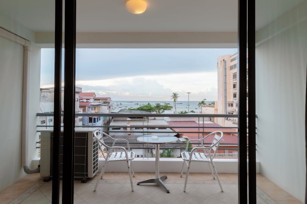 Фото Sandy Spring Hotel